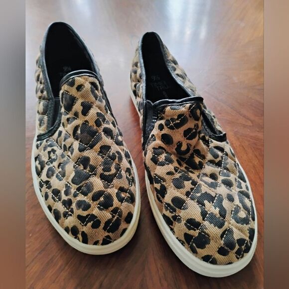 Time and Tru Shoes - Time & Tru Slip-on Shoes - Size: 9.5      (1197)